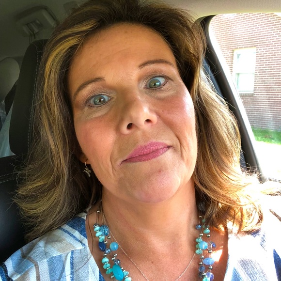 Meet your Posher, Belinda - Picture 1 of 1